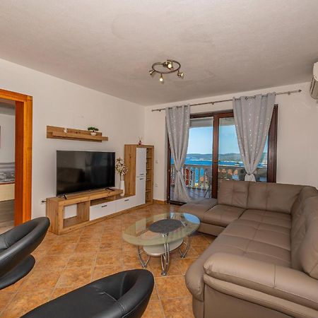 Apartments Lacic 2 Crikvenica Bagian luar foto