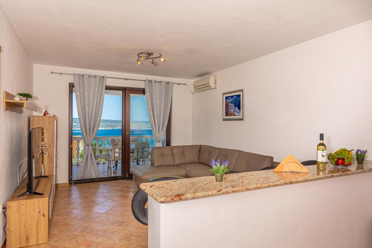 Apartments Lacic 2 Crikvenica Bagian luar foto