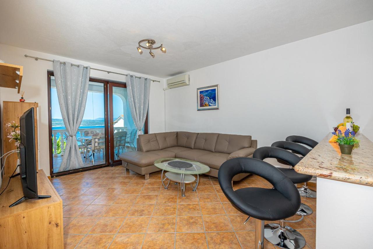 Apartments Lacic 2 Crikvenica Bagian luar foto