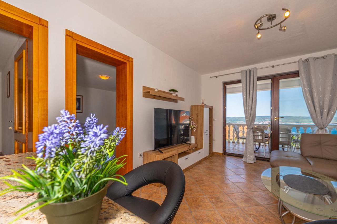 Apartments Lacic 2 Crikvenica Bagian luar foto