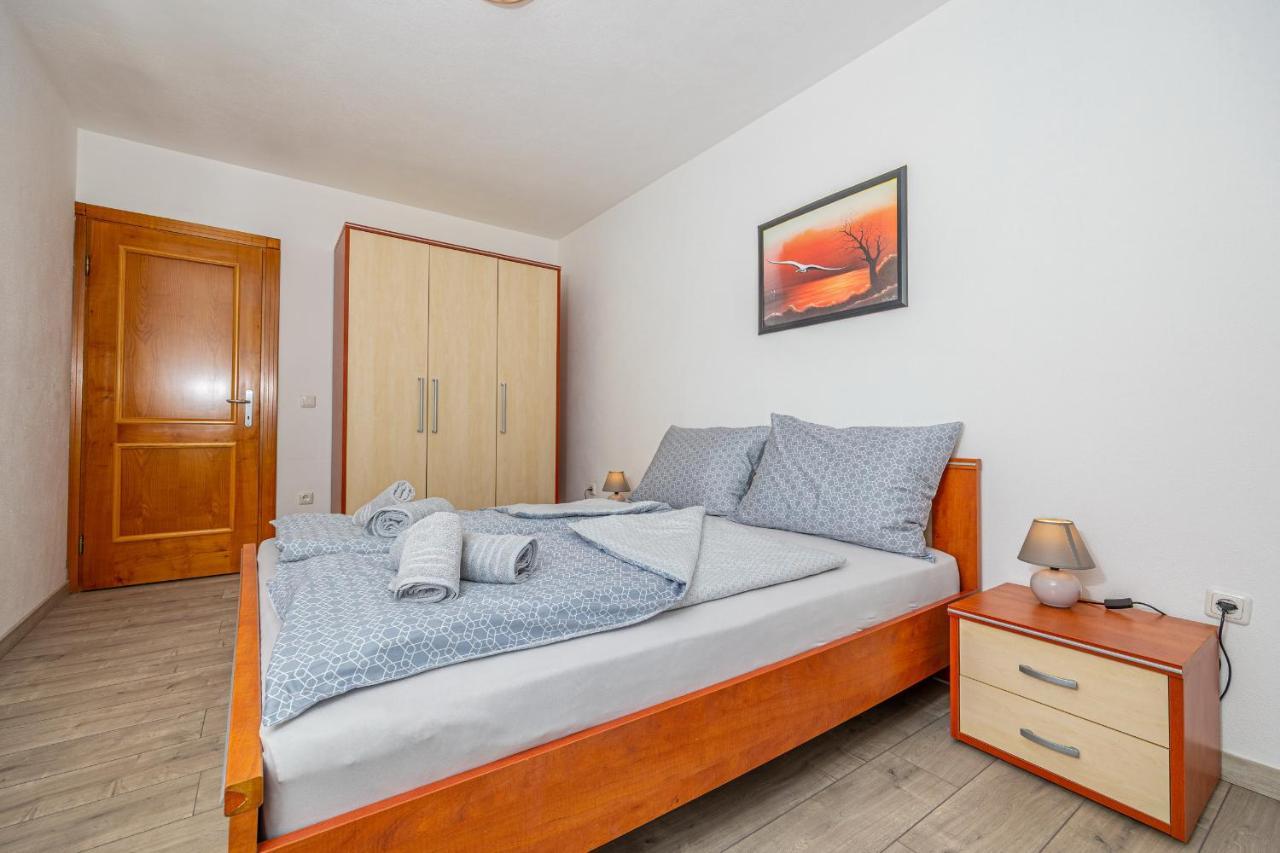 Apartments Lacic 2 Crikvenica Bagian luar foto
