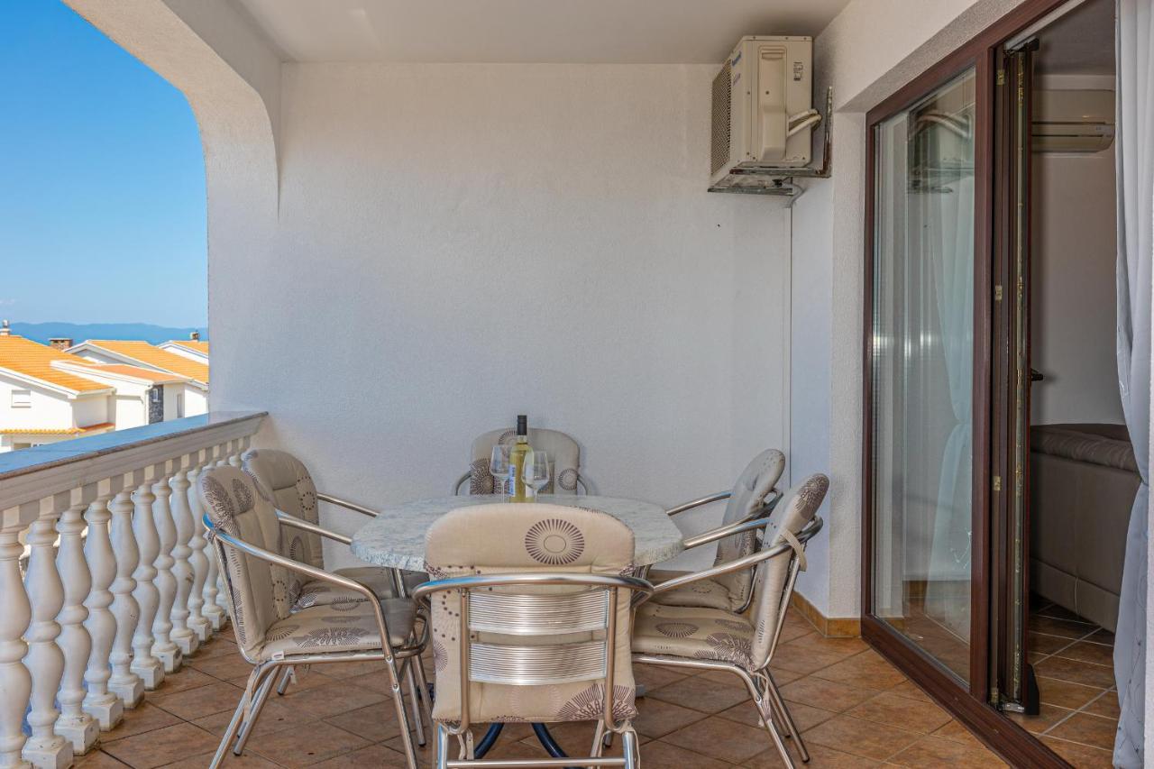 Apartments Lacic 2 Crikvenica Bagian luar foto